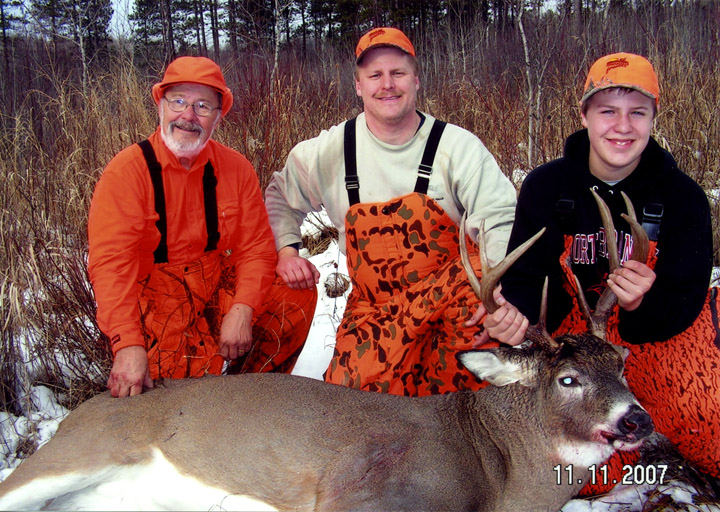 Tyler Nordberg with his 2009, 8-point trphy-class whitetail buck.